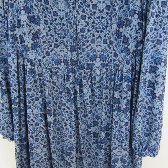 Lila Rose Long Sleeve Dress -  Button Closure and Sleeve - Classic Pattern - Picture 4 of 14